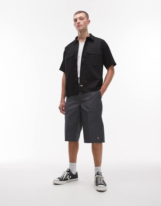 Dickies Unionville boxy fit arbets skjorta i svart - Image 3