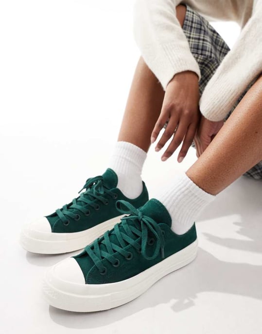 Converse Chuck 70 Ox trainers in dark green - Image 1