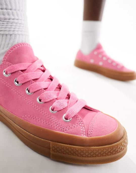 Converse Chuck 70 Ox trainers in pink with gum sole - Image 3