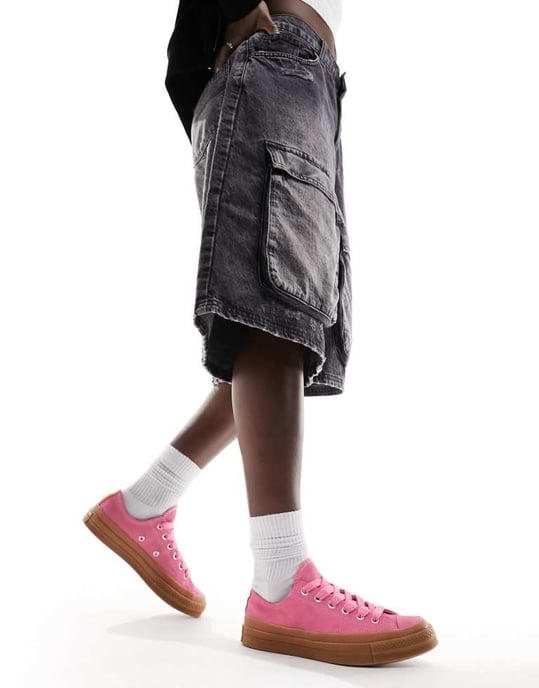 Converse Chuck 70 Ox trainers in pink with gum sole - Image 4