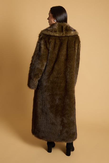 Maxi Faux Fur Plush Coat - Image 3