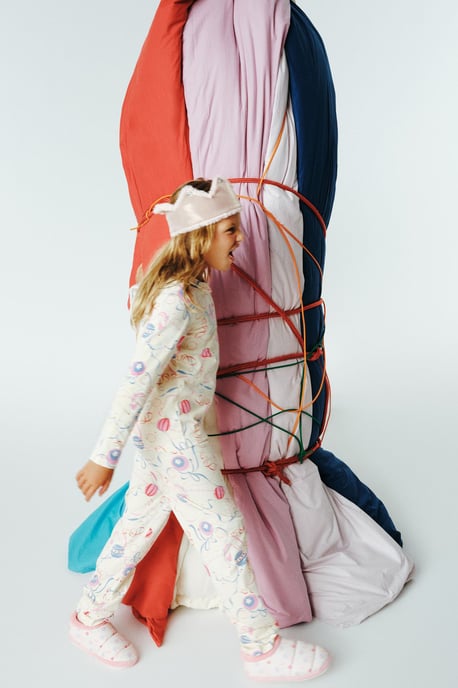 Girls' Circus Patterned Buttoned Long Sleeve Pajama Set - Image 1
