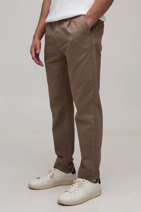 Essential Slim Fit Pleat Front Chino - Image 1