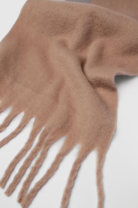 Chunky Oversized Fringe Scarf - Image 3
