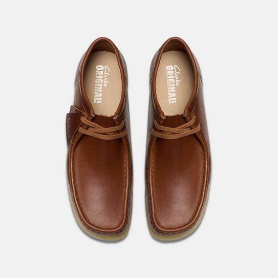 Men's Clarks Wallabee Moc Toe Lace Up Boat Shoes in Tan Leather - Image 6
