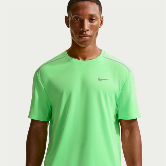 Nike Mens Miler Swoosh Reflective Detail T-Shirt (Green/Silver) - Image 1