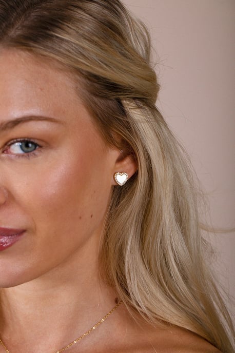 Diamante & Seashell Heart Earrings In Silver - Image 2