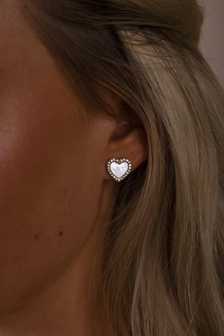 Diamante & Seashell Heart Earrings In Gold - Image 3