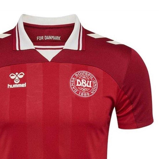 Hummel Mens 2025 Denmark Football Shirt (Red) - Image 3