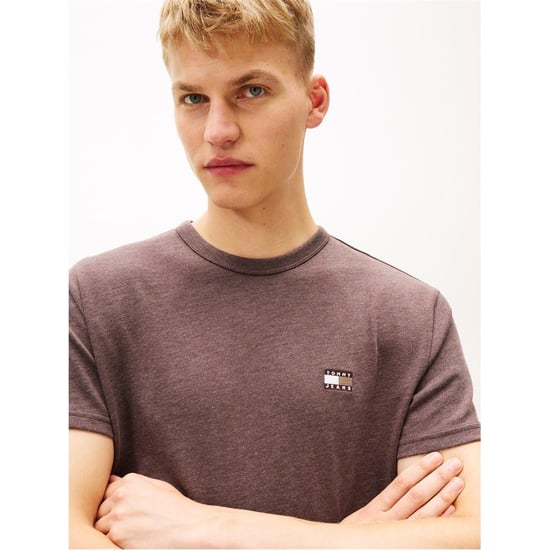 Tommy Jeans Heren Tonaal Badge T-shirt (Walnoot) - Image 3
