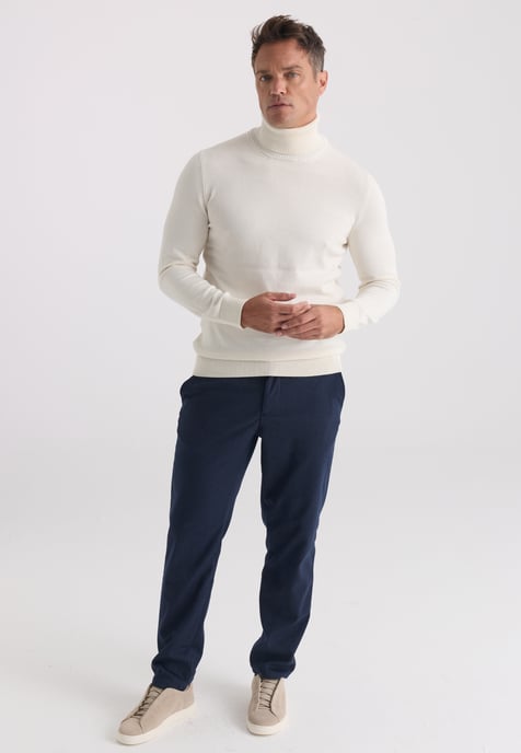 Pullover Turtleneck Pullover - Image 2
