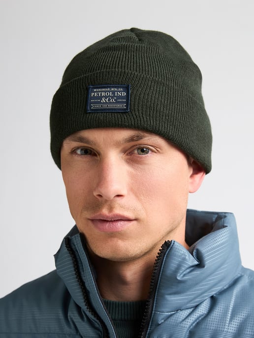 Petrol Industries - Heren Geribde beanie met patch irontrail - Groen - Image 4