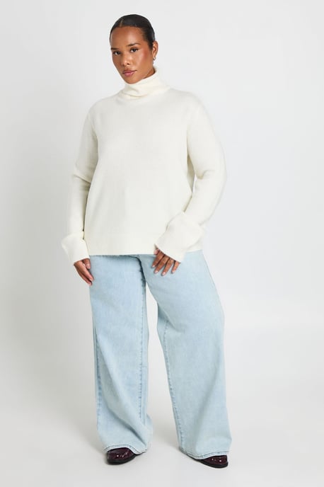 Plus Knitted Longline Crew Neck Jumper - Image 2