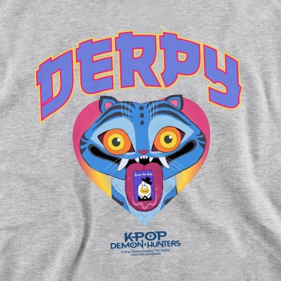 K-Pop Demon Hunters Childrens/Kids Derpy Tiger Collegic Pullover Hoodie (Light Pink) - Image 3