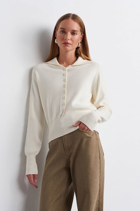 Women's Acrylic Wool Blend Sweater - Image 1