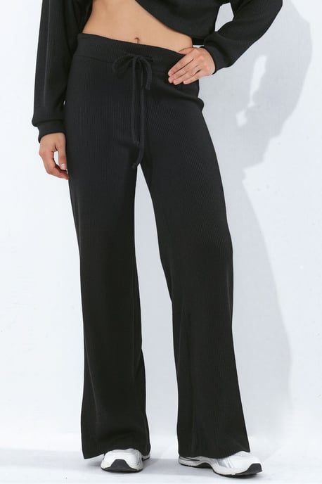 Women's Elastic Waist Straight Pants - Image 1