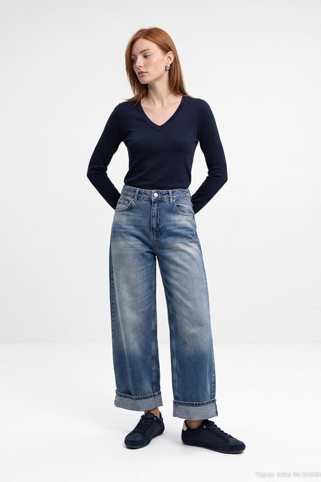 Women's V-Neck Knit Sweater With Side Slit - Image 4