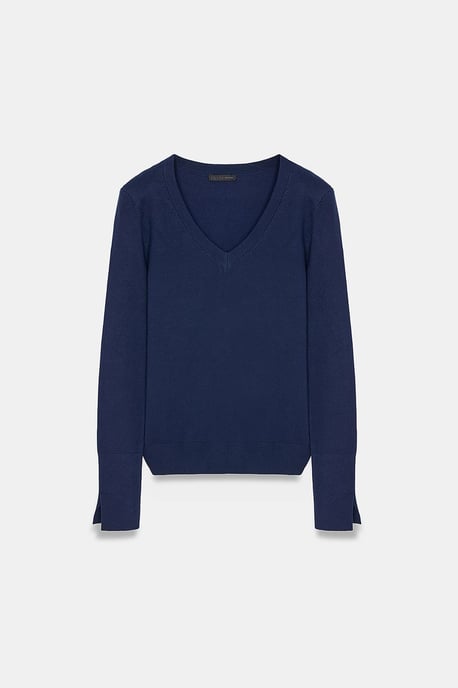 Women's V-Neck Knit Sweater With Side Slit - Image 5