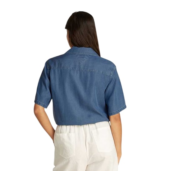 Tommy Jeans Cropped chambray-shirt met geknoopte zoom voor dames (Medium Blauw) - Image 4