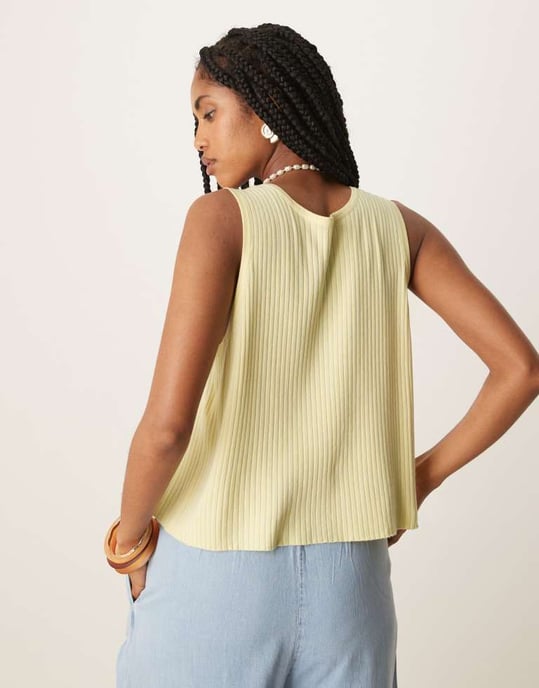JDY tie front knitted vest in buttermilk yellow - Image 2