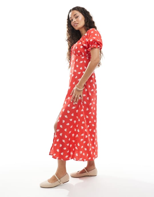 Miss Selfridge Petite spinnande te maxi klänning i röd blommig - Image 4