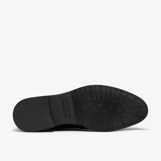 Bathford Tip Black Leather Shoes - Image 3