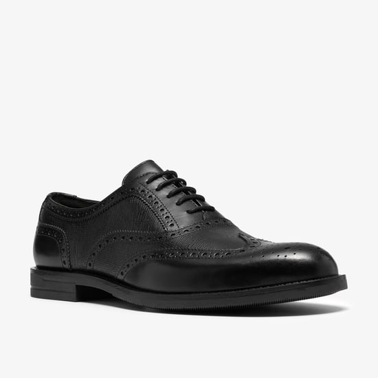 Bathford Tip Black Leather Shoes - Image 4