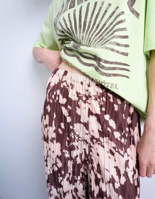 Topshop abstract animal print plisse trousers in brown - Image 2