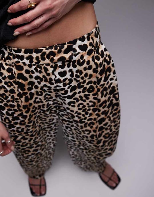 Topshop leopard print linen pleated wide leg trouser in multi - Image 2