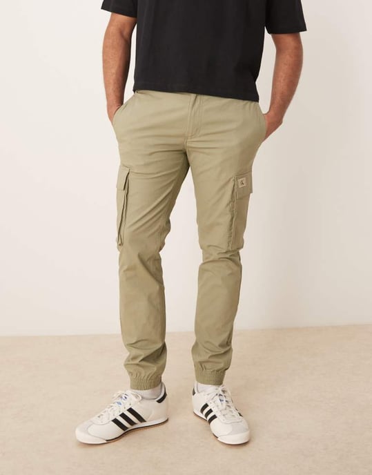 Calvin Klein Jeans skinny tvättade cargobyxor i beige - Image 2