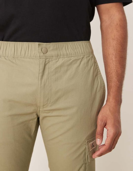 Calvin Klein Jeans skinny tvättade cargobyxor i beige - Image 3