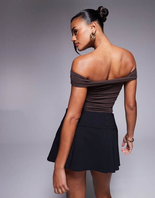 Oh Polly Lida off shoulder cut-out bodysuit in chocolate brown - Image 3