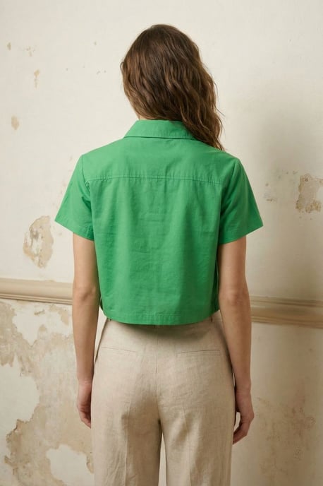 Button-Up Pocket Crop Shirt - Image 4