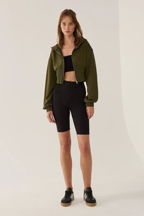 Slim Fit Cropped Hoodie med Dragkedja - Image 3