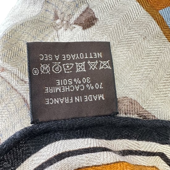 Hermès Horse-Print Scarf in Multicolor Cashmere - Image 3