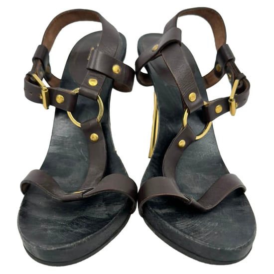 Gucci Kylie T-Strap Sandal Heels in Brown Leather - Image 2