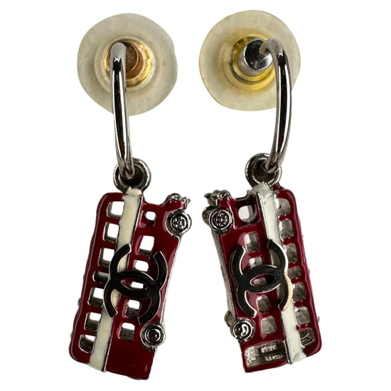 Chanel 2008 UK Flag Bus Union Jack CC Earrings in Silver Metal - Image 1