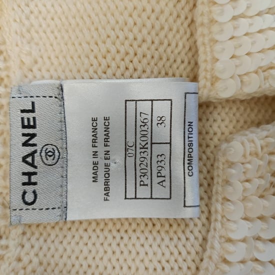 Chanel Knitted Sequin-Embellished Cardigan in Cream Wool - Image 5