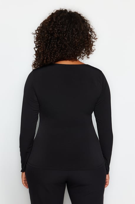 Trendyol Curve Dam Svart Enfärgad Lång Figursydd Plus size Blusar - Image 4