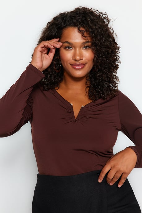 Trendyol Curve Dam Brun Enfärgad Lång Figursydd Plus size Blusar - Image 1