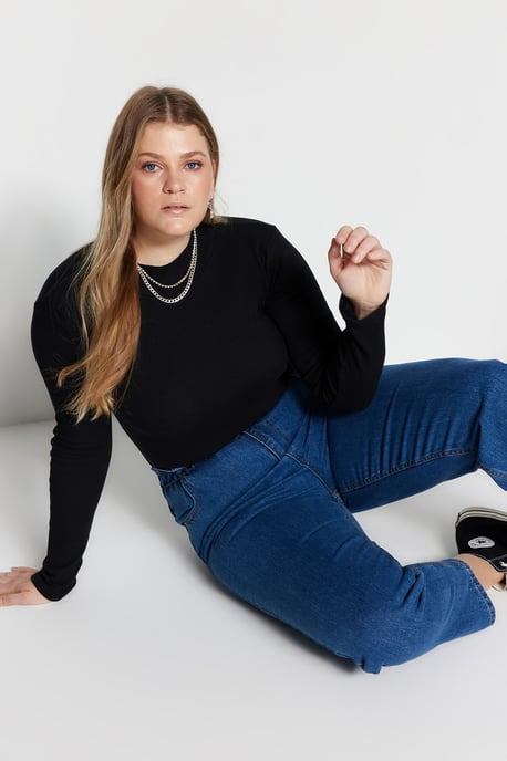 Trendyol Curve Dam Svart Enfärgad Lång Figursydd Plus size Blusar - Image 6