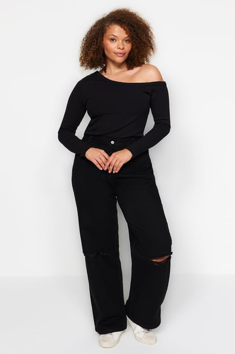 Trendyol Curve Dam Svart Enfärgad Lång Figursydd Plus size Blusar - Image 2
