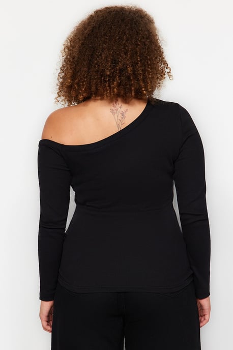 Trendyol Curve Dam Svart Enfärgad Lång Figursydd Plus size Blusar - Image 4