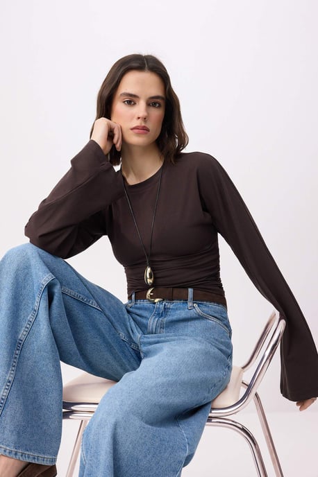 TRENDYOLMİLLA Dames Bruin Effen Lang Getailleerd Blouses - Image 4