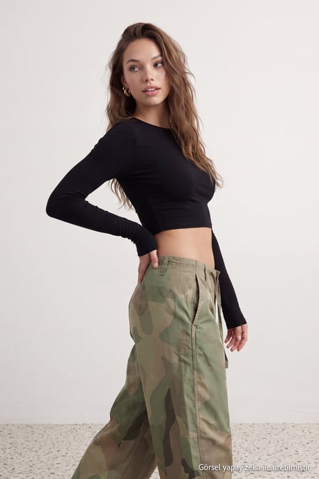 TRENDYOLMİLLA Dames Zwart Effen Lang Getailleerd Blouses - Image 3