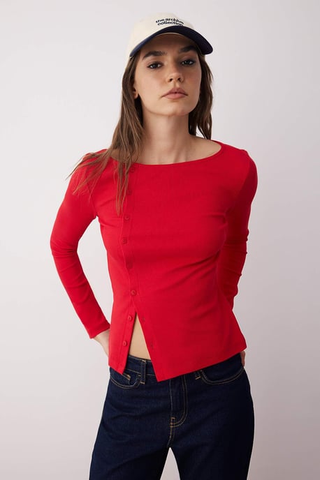 TRENDYOLMİLLA Dames Rood Effen Lang Getailleerd Blouses - Image 1