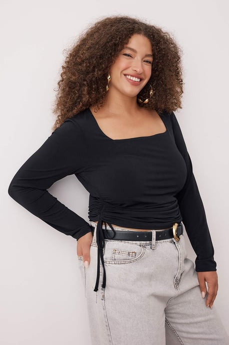 Trendyol Curve Dam Svart Enfärgad Lång Figursydd Plus size Blusar - Image 1