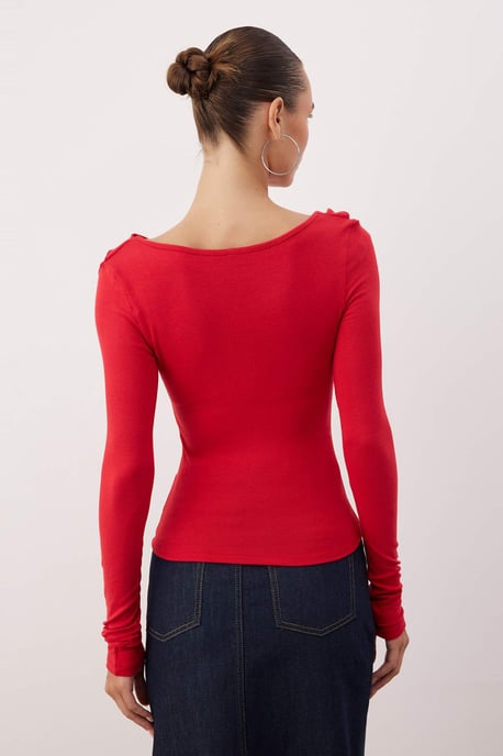 TRENDYOLMİLLA Dames Rood Effen Lang Getailleerd Blouses - Image 3