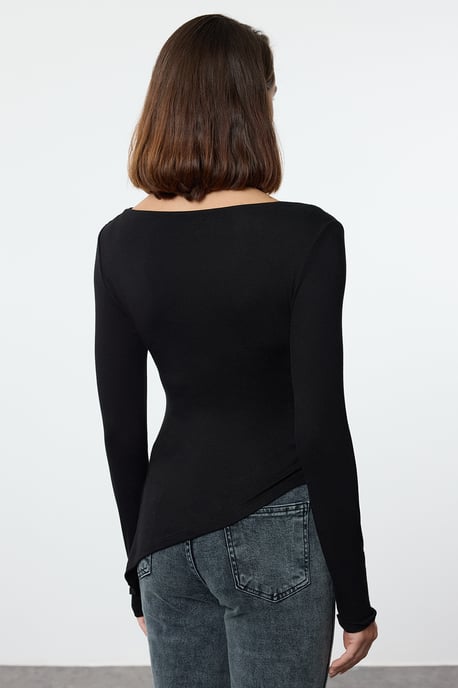 TRENDYOLMİLLA Dames Zwart Effen Lang Getailleerd Blouses - Image 4