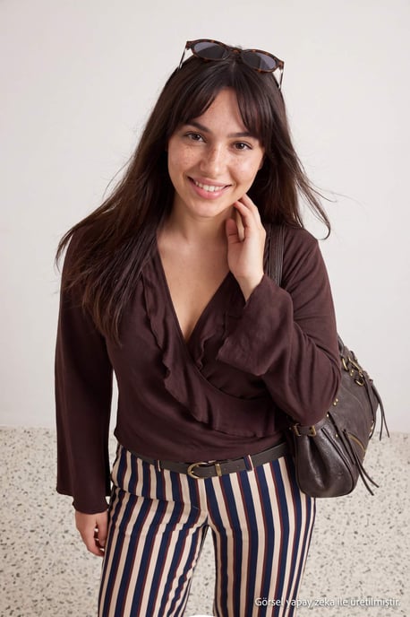 Trendyol Curve Dam Brun Enfärgad Lång Figursydd Plus size Blusar - Image 1